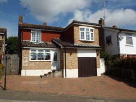 4 bedroom Detached f...